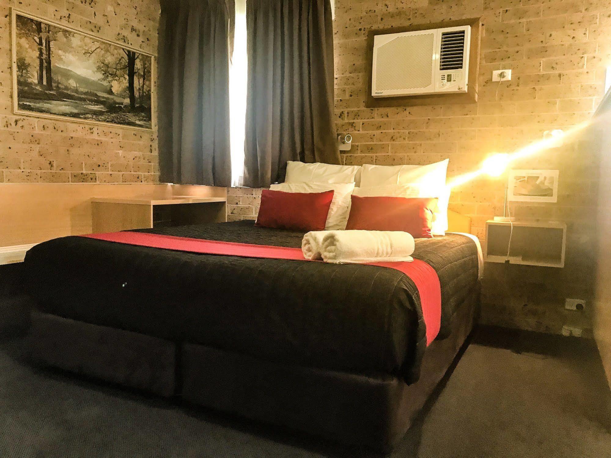 Colonial Motel リッチモンド エクステリア 写真